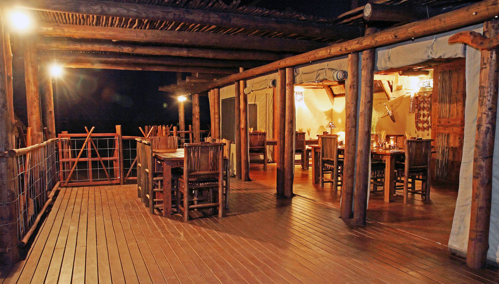 Xaus Lodge Twee Rivieren Exterior foto