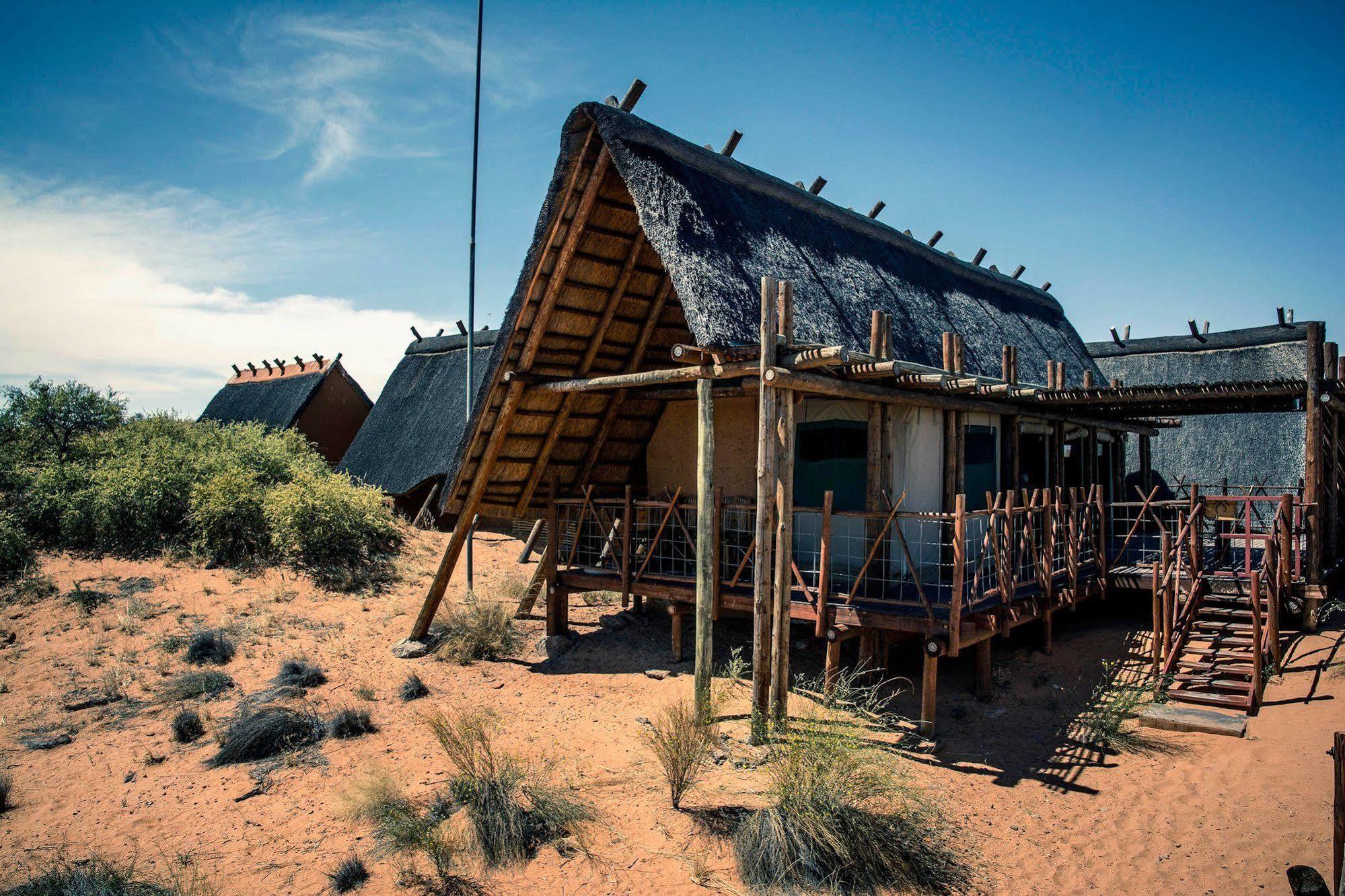 Xaus Lodge Twee Rivieren Exterior foto