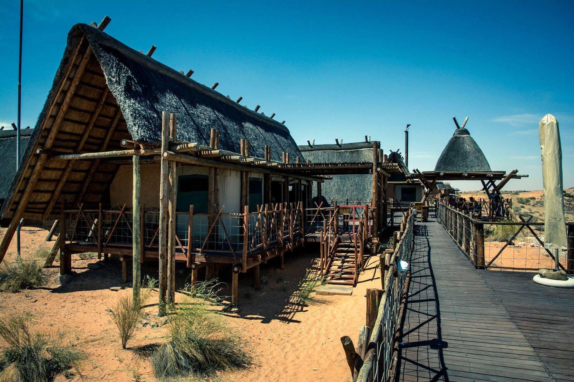 Xaus Lodge Twee Rivieren Exterior foto